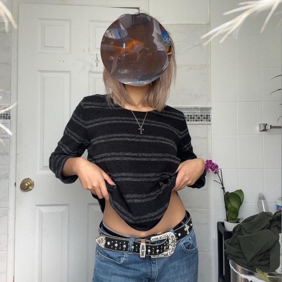 black & grey striped top/sweater - Picture 4 of 4